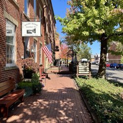 Historic Roscoe Village Visitor Center