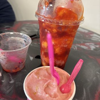 La Michoacana Prime - Guava, strawberry & mangonada - Desserts Near Me - Stockton, California