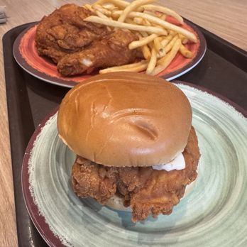 Pollo Campero - Queso Bacon Chicken Sandwich - Latin American Near Me - Chicago, Illinois