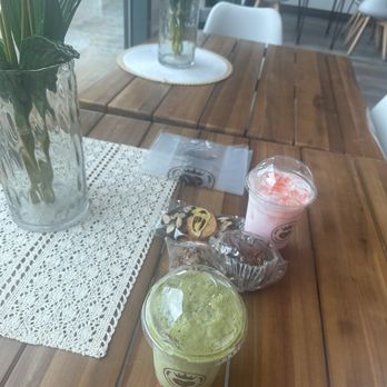 Crown Bakery - Strawberry Matcha and Strawberry Latte - Bakeries Near Me - Las Vegas, Nevada