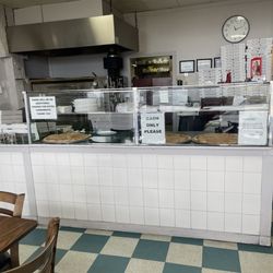 Milano's Pizzeria - PIZZA!