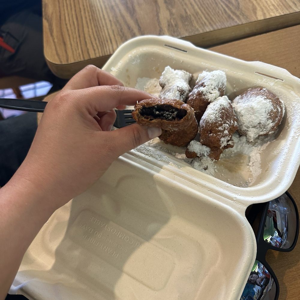 Rayo’s Pizza - 4 piece Deep Fried Oreos - Pizza Near Me - Hayward, California Rayo’s Pizza - 4 piece Deep Fried Oreos - Pizza Near Me - Hayward, California