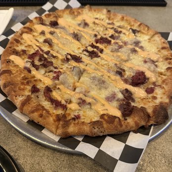 Lock 1 Distilling Company - Reuben pizza - Distilleries Near Me - Phoenix, New York