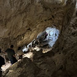 Lewis & Clark Caverns