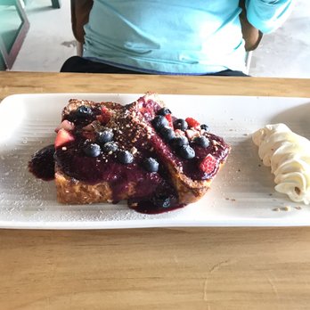 Egghead Cafe - La-La Berry Sweet French Toast - Coffee & Tea Near Me - Honolulu, Hawaii