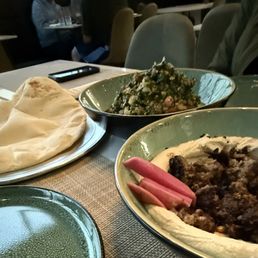 Hummus Lou Lou, taboulleh Hummus Lou Lou, taboulleh