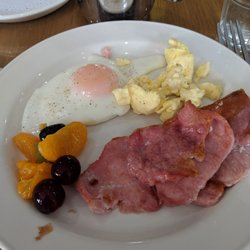 Sligo Southern Hotel Leisure Centre - Fried egg, bacon and friut
