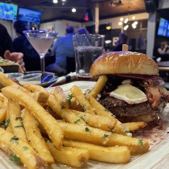 Timothy O'Toole's Pub Gurnee - Derby Burger, Garlic Parm Fries - Sports Bars Near Me - Gurnee, Illinois