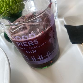 The Hackney - Smoked blurry gin lemonade - New American Near Me - Washington, North Carolina