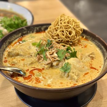 Manaao - Khao Soi Noodles with Chicken - Thai Near Me - Tustin, California
