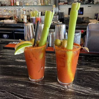 Blackwall Hitch - Bloodys - New American Near Me - Baltimore, Maryland