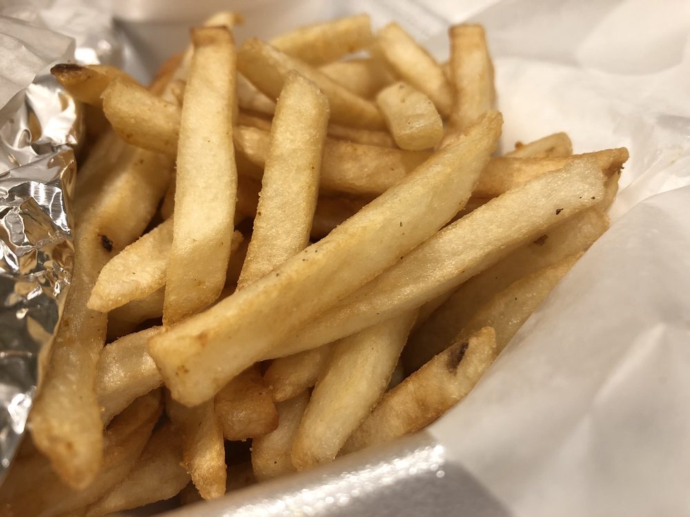 LIL’ FISH DOCK Updated June 2024 1726 E Main St, Kalamazoo