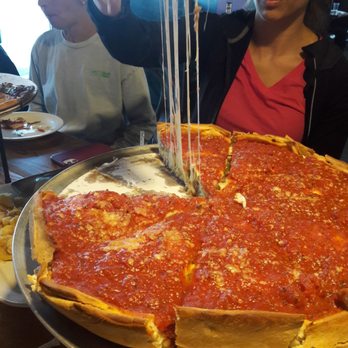 Giordano's - Chicago Style Deep Dish - Pizza Near Me - Morton Grove, Illinois