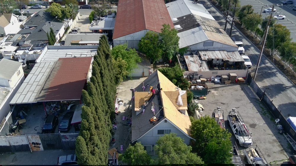 Slide of Confirmed Roofing Experts