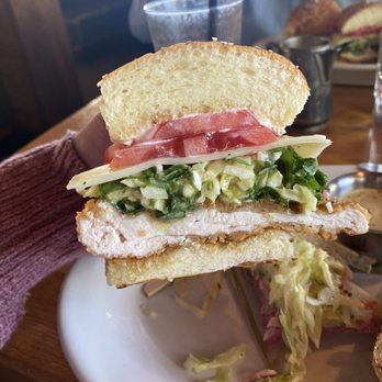 R+D Kitchen - Chicken sandwich - New American Near Me - Yountville, California R+D Kitchen - Chicken sandwich - New American Near Me - Yountville, California