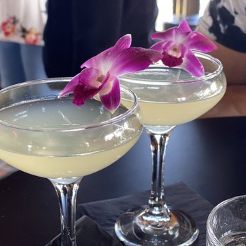Smith Tower Observatory Bar - Lychee Martini - Cocktail Bars Near Me - Seattle, Washington Smith Tower Observatory Bar - Lychee Martini - Cocktail Bars Near Me - Seattle, Washington