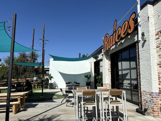 Raíces Brewing Company by null