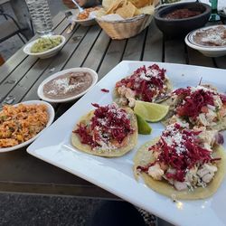 El Centenario - Pollo dinner with refried beans and rice