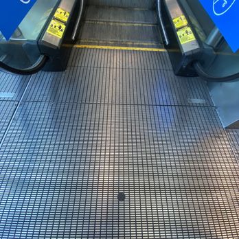 Walmart Supercenter - ThyssenKrupp Velino escalators, Walmart Cutler Bay/Miami - Grocery Near Me - Miami, Florida