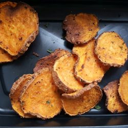 Wholeaf Vegan - Fresh sweet potatoe chips!