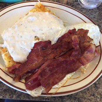 Appletree Restaurant & Lounge - American Near Me - Lebanon, Oregon