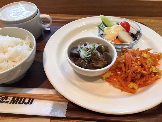 Cafe Meal Muji 青葉台東急スクエア店 11 Photos Delicatessen 青葉区青葉台2 1 1 横浜市 神奈川県 Japan Restaurant Reviews Phone Number Yelp