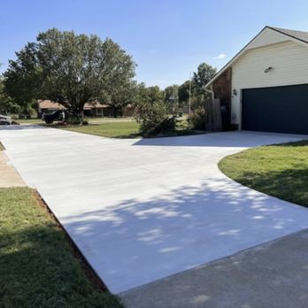 LC Concrete & Construction - Driveway - Masonry/Concrete Near Me LC Concrete & Construction - Driveway - Masonry/Concrete Near Me