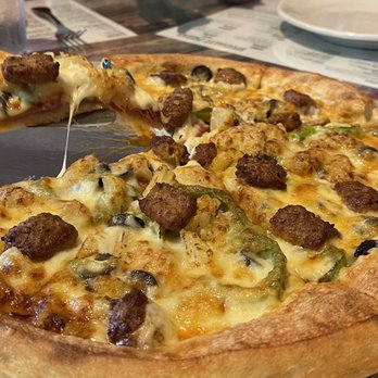 Hubbs Pizzeria - The whole pizza - Pizza Near Me - Arlington, Washington Hubbs Pizzeria - The whole pizza - Pizza Near Me - Arlington, Washington