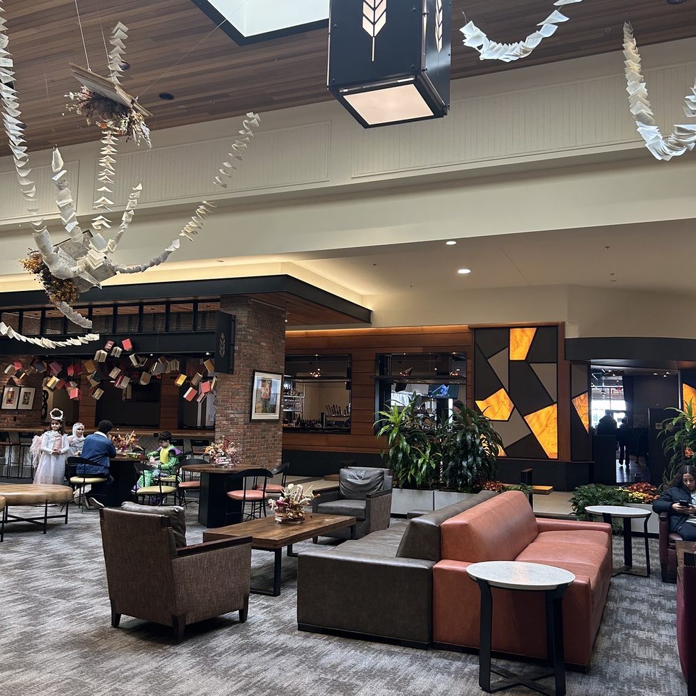 West Acres - Seating areas - Shopping Centers Near Me - Fargo, North Dakota West Acres - Seating areas - Shopping Centers Near Me - Fargo, North Dakota