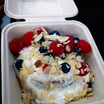 Cinnaholic - Banana cream, with raspberries and blueberries - Bakeries Near Me - Pearland, Texas Cinnaholic - Banana cream, with raspberries and blueberries - Bakeries Near Me - Pearland, Texas