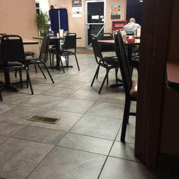Benny's - It's a wee little place! - Burgers Near Me - Bosque Farms, New Mexico