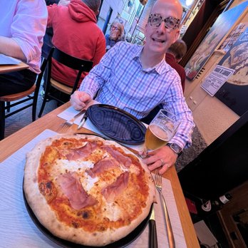 Pizzeria La Smorfia - FANTASTIC pizza! - Pizza Near Me - Monterosso al Mare, SP