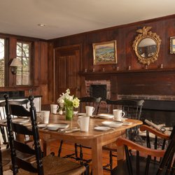 The Village Inn Cape Cod - The Snug