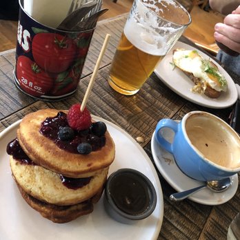 Cambridge Street - Berry Pancakes And Eggs on Toast - British Near Me - London, XGL Cambridge Street - Berry Pancakes And Eggs on Toast - British Near Me - London, XGL