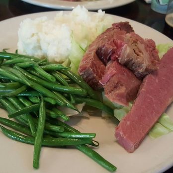 Murphy's Bar & Grill - Can't beat corned beef and cabbage - Irish Pub Near Me - Honolulu, Hawaii