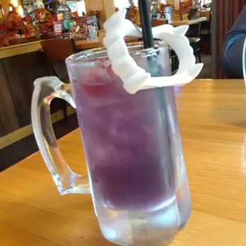 Applebee's Grill + Bar - $1 Vampire Punch! - Sports Bars Near Me - Blaine, Minnesota