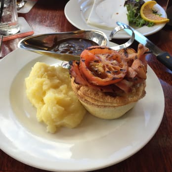 Federal Hotel - Hotels Near Me - Toowoomba, QLD
