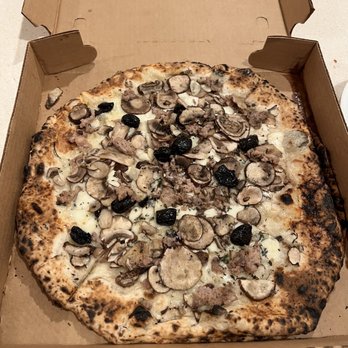Motorino Pizza - Cremini Mushroom & sausage Pizza - Pizza Near Me - New York, New York