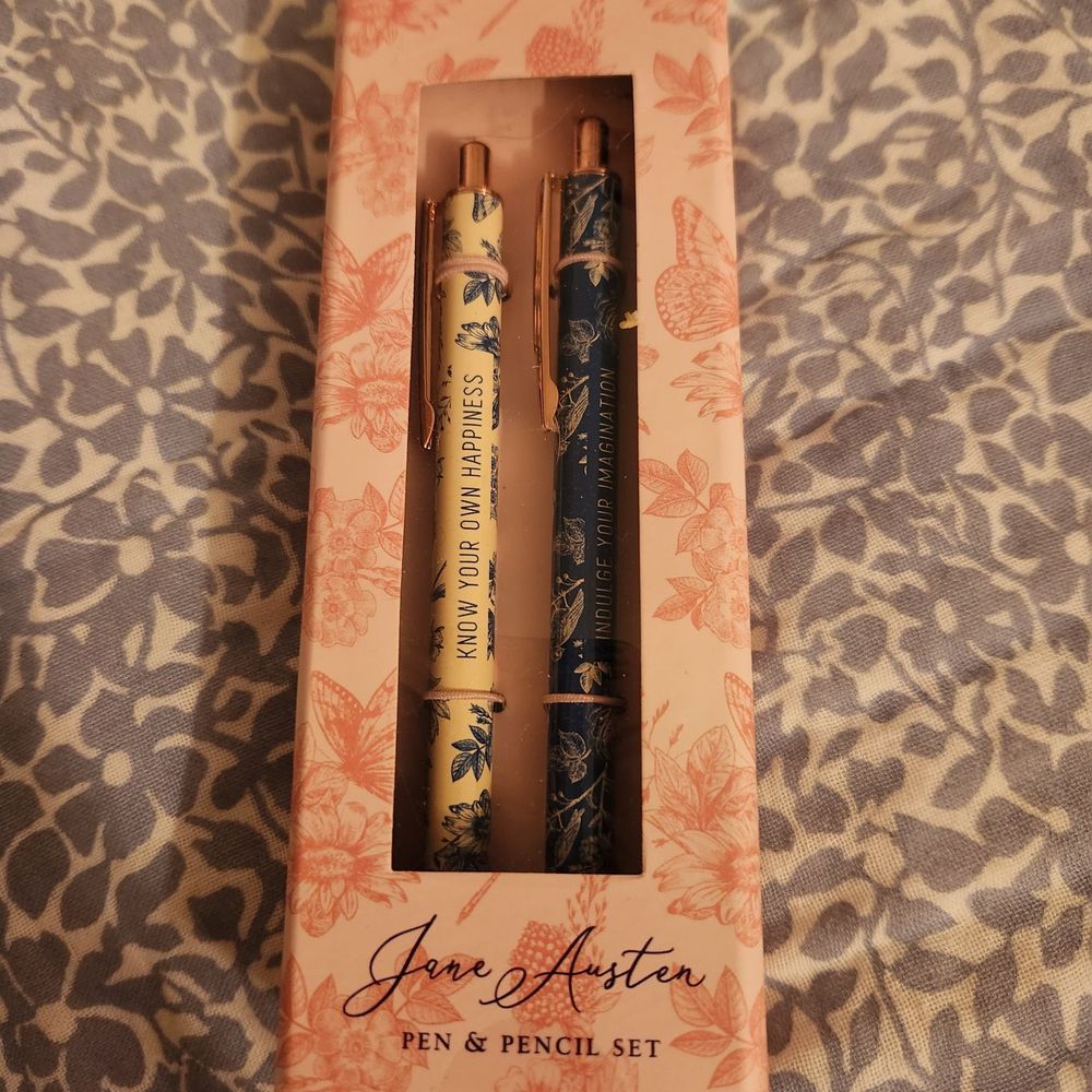Drew’s Bookstore - Pen and pencil set - Bookstores Near Me - Warrenton, Virginia Drew’s Bookstore - Pen and pencil set - Bookstores Near Me - Warrenton, Virginia