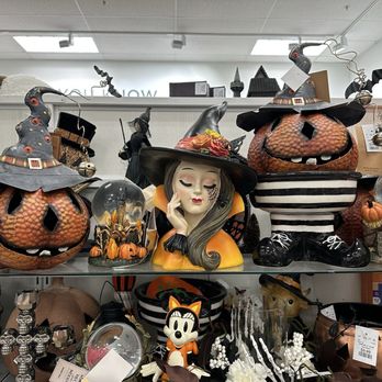 HomeGoods - Halloween pumpkins. N - Home Decor Near Me - Rockville, Maryland