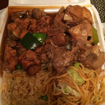 Hong Kong Express - Chicken mushroom (top left) and blackened spare ribs (top right), 2-piece combo. $6.79 is really good. A bit salty - Chinese Near Me - Stanton, California