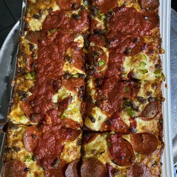 Pi Squared Pizza - Chicken Wings Near Me - Hendersonville, North Carolina