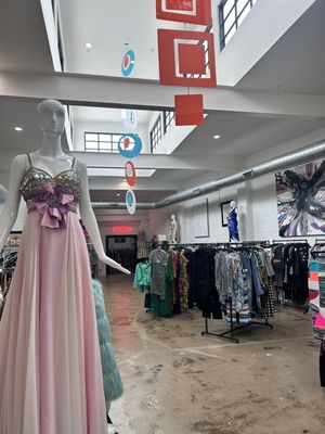 Martini Consignment by null