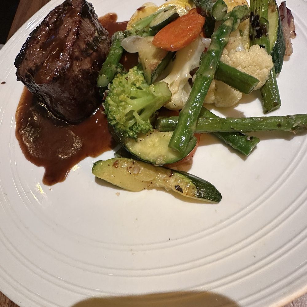 Trapeze Restaurant - Grilled filet mignon - Italian Near Me - Burlingame, California Trapeze Restaurant - Grilled filet mignon - Italian Near Me - Burlingame, California
