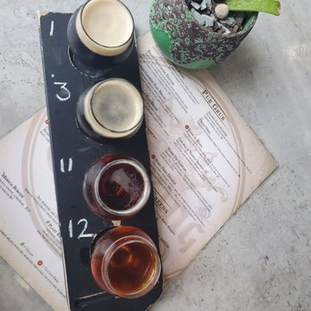 44 & King - Beer flight - Pubs Near Me - Myrtle Beach, South Carolina 44 & King - Beer flight - Pubs Near Me - Myrtle Beach, South Carolina