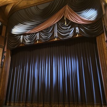 Skylight Music Theatre - Before the show. - Music Venues Near Me - Milwaukee, Wisconsin Skylight Music Theatre - Before the show. - Music Venues Near Me - Milwaukee, Wisconsin