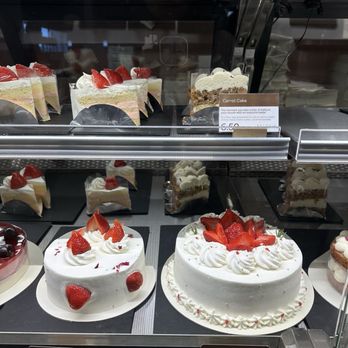 Basquia Bakery - Bakeries Near Me - Daly City, California