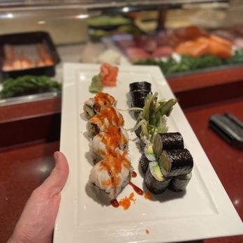 Mandarin Reading - Avocado Rolls - Chinese Near Me - Reading, Massachusetts