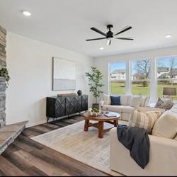 Glass City Staging And Design - A living room Brittany staged.