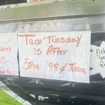 Chile Verde Mexic and Taco - Taco Tuesday specials - Food Trucks Near Me - Memphis, Tennessee